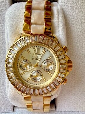 Invicta Gold and Cream Crystal-Trim Women's Bracelet Watch in pristine condition